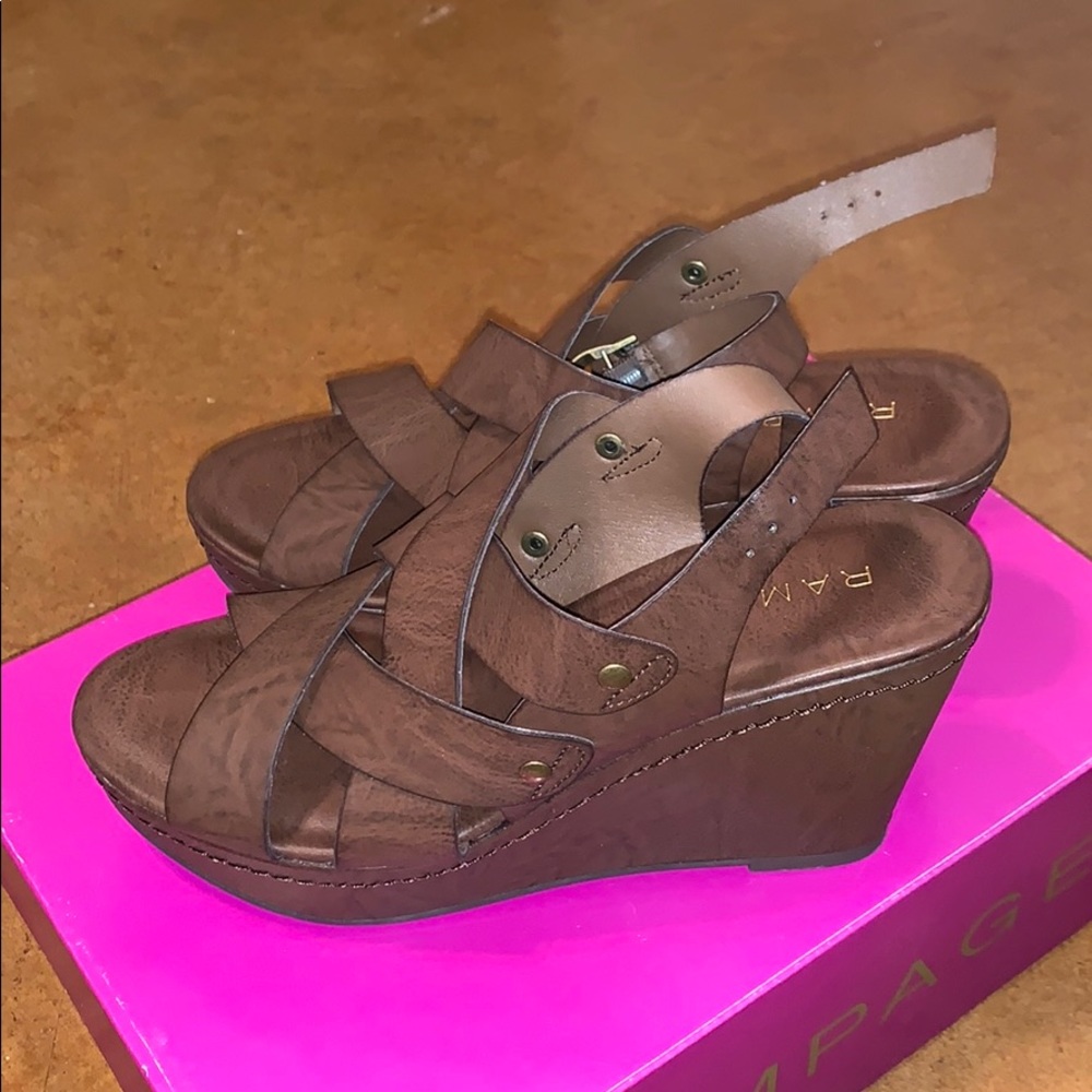 Rampage brown wedges